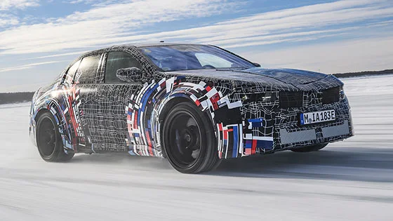 עם 4 מנועים חשמליים ודימוי הילוכים - M3 החשמלית M3 החשמלית