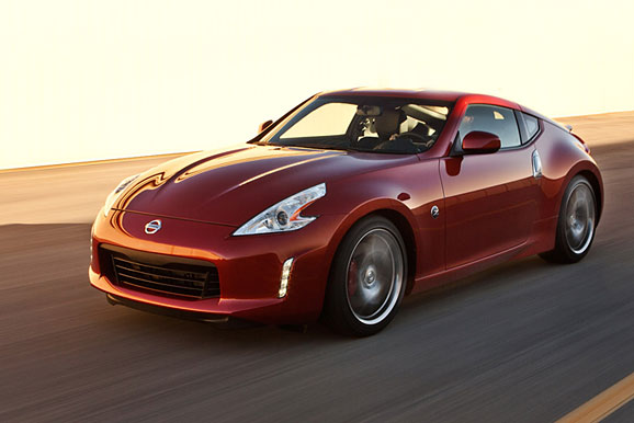 ניסאן 370Z זוכה למתיחת פנים לדגם 2012