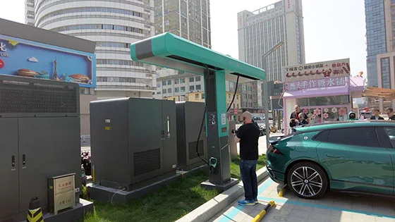 טעינה ב-5 דקות: BYD Flash Charging בדרך לישראל BYD פלאש צ'ארג'ינג