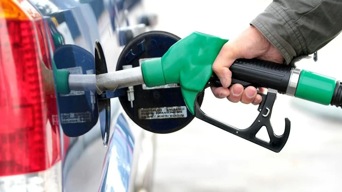 הוזלה של 38 אגורות במחיר הדלק יוני 2024
