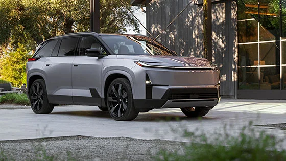 טויוטה היילנדר 2026 החדש הפך לקרוסאובר 7 מושבים חשמלי 2026 טויוטה היילנדר EV