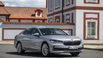 12_Skoda_Superb_Hatch