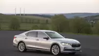 41_Skoda_Superb_Hatch