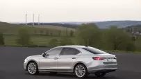 43_Skoda_Superb_Hatch