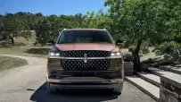 2025-Lincoln-Navigator-815-210