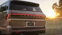 2025-Lincoln-Navigator-815-216