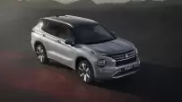 mitsubishi_outlander_phev_957