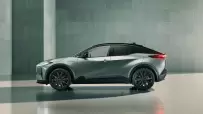 2025 TOYOTA C-HR+ 04