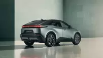 2025 TOYOTA C-HR+ 06