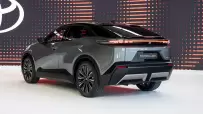 2025_Toyota_C-HR+_AWD_005